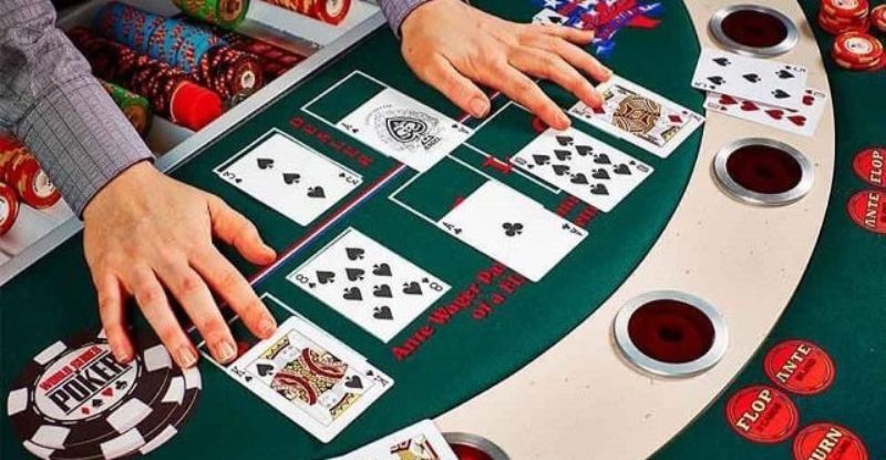 Poker online là gì?