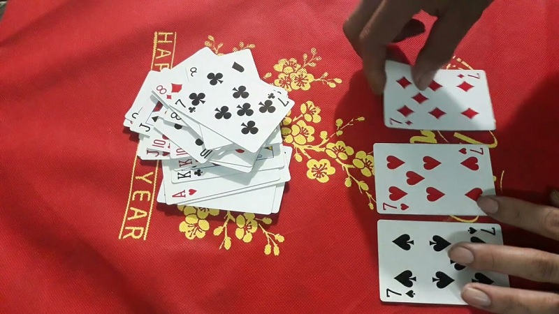 so sánh Game xì tố và Poker 